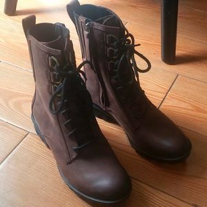 Sorel Phoenix combat boot